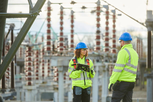 Best Emergency Electrician Near Me  in Woodburn, OR