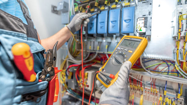 Best Licensed Electrician  in Woodburn, OR